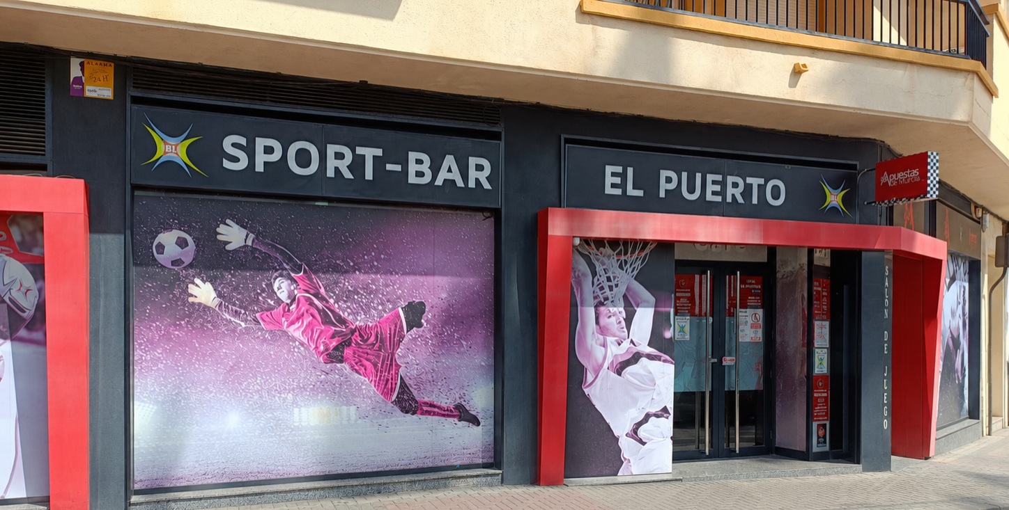 Salón Sport-Bar El Puerto en Águilas