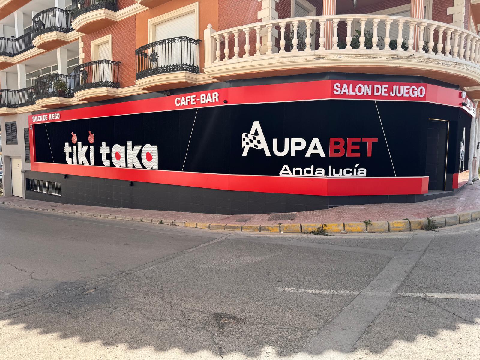 TikiTaka Huércal-Overa salón de juegos en Almería
