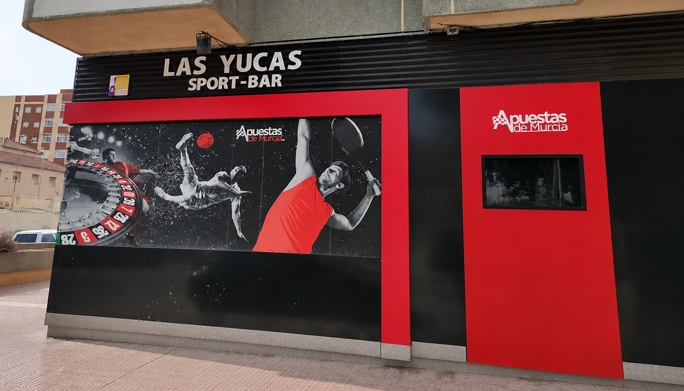 Fachada del Salón Las Yucas